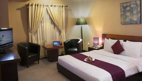 Orchardz Hotel Pontianak - Compare Deals