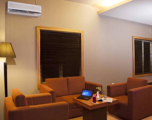 Orchardz Hotel Pontianak - Compare Deals