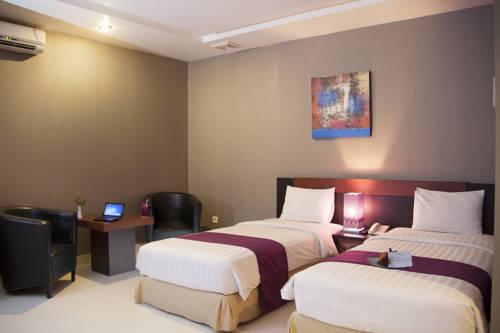 Orchardz Hotel Pontianak - Compare Deals