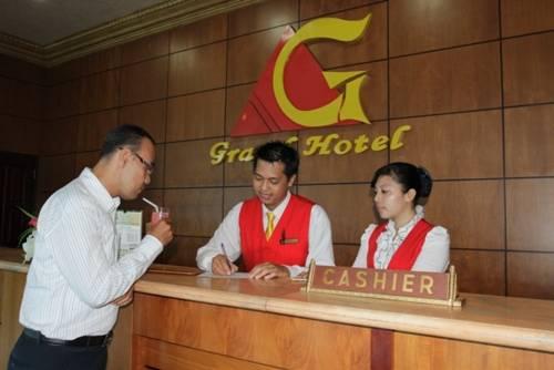Grand Hotel Jambi - Compare Deals