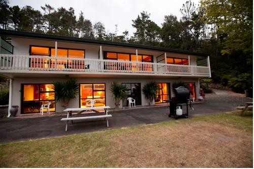 Ocean Pacific Apartments Hahei Compare Deals
