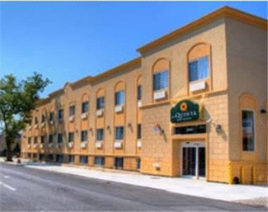 View Inn and Suites JFK