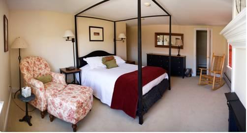 The Red Clover Inn Mendon Compare Deals - 