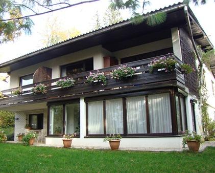 Apartments and Rooms Villa Vive