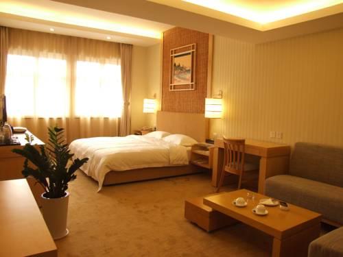 Eastern Light International Hotel Qingdao Compare Deals - 