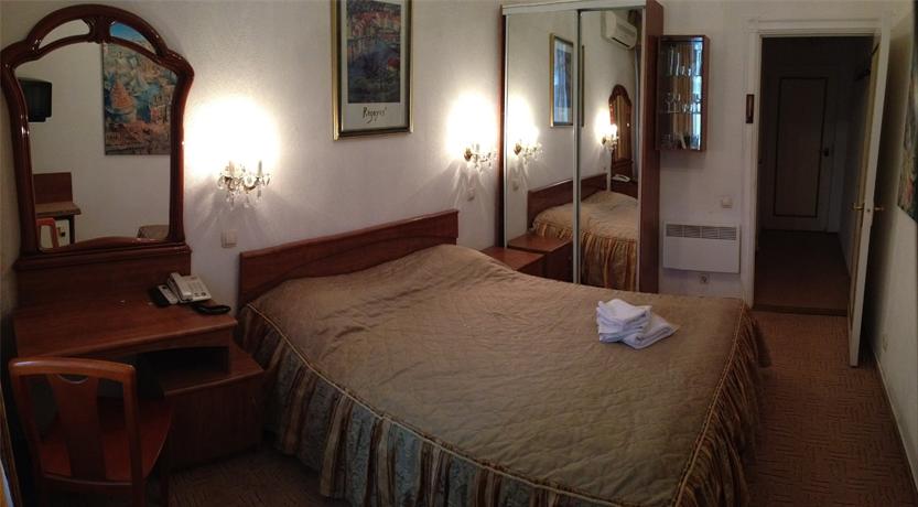 Отель ист вест