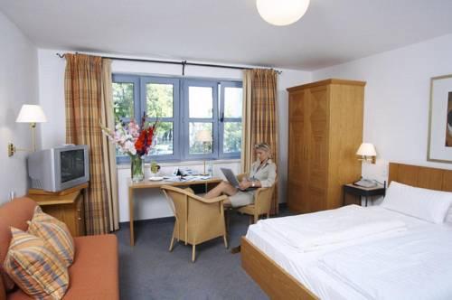 Hotel Zur Muhle Ismaning Compare Deals