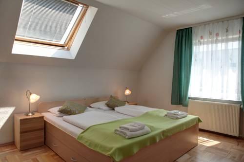 Garni Hotel Rodelheimer Hof Frankfurt Am Main Garni Hotel Rodelheimer Hof Frankfurt Am Main
