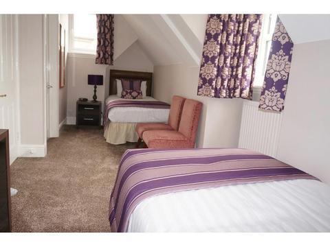 The Lawn Guest House Horley