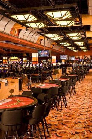 eastside cannery casino hotel