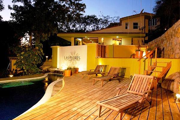 Las Flores Resort
