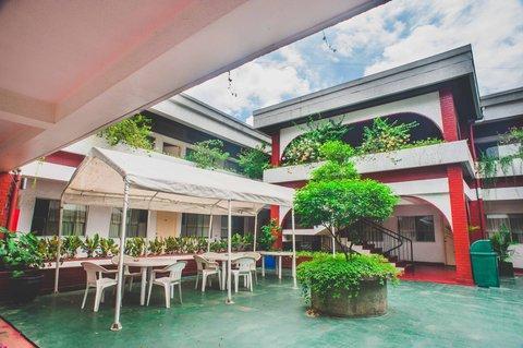 Broadway Court Apartelle Quezon City