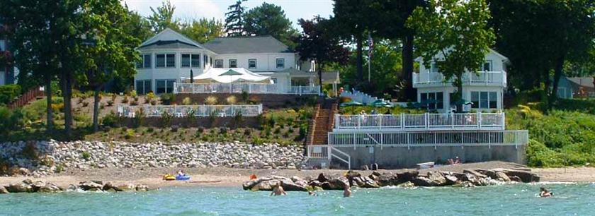 lakehouse geneva