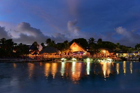 Lionsdive Beach Resort