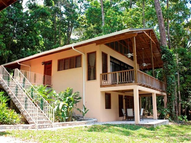 Villas Pico Bonito