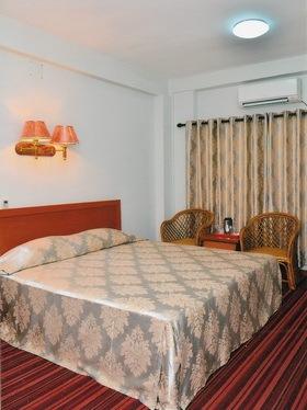E-outfitting Golden Country Hotel