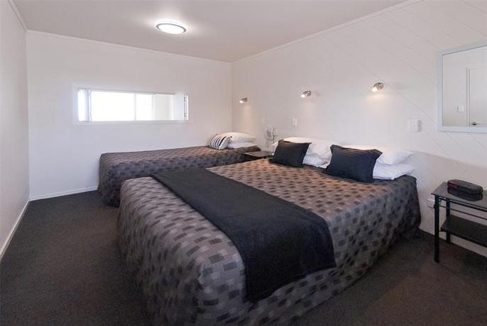 Oceanside Motel Whitianga