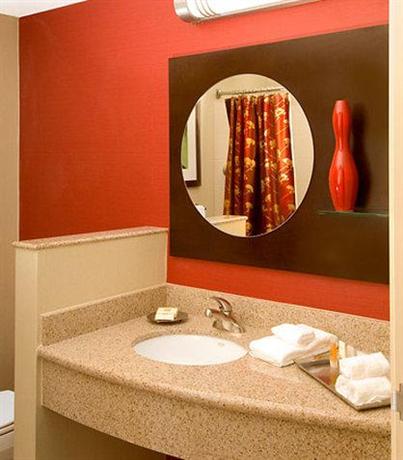 Courtyard By Marriott Atlanta Buford Mall Of Georgia - 