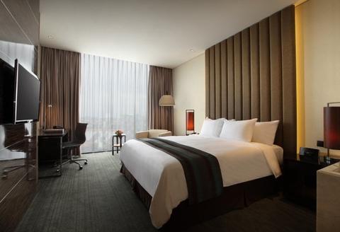 Crowne Plaza Semarang - Compare Deals