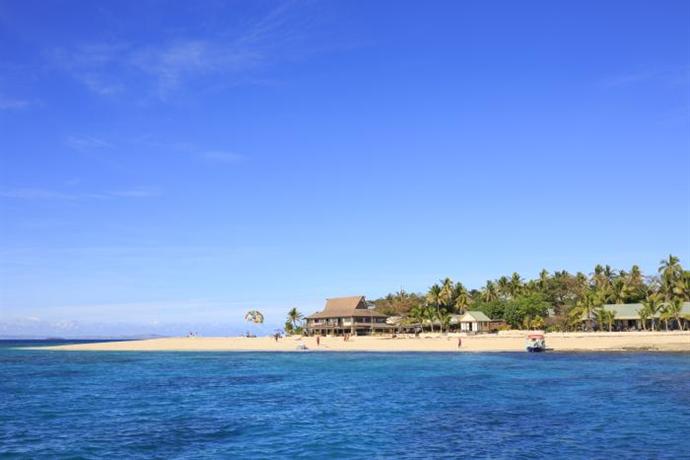 Beachcomber island deals