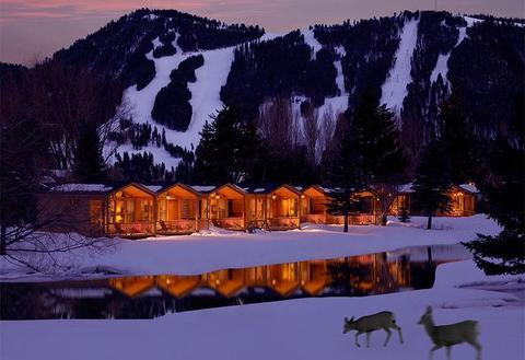 Rustic Inn Creekside