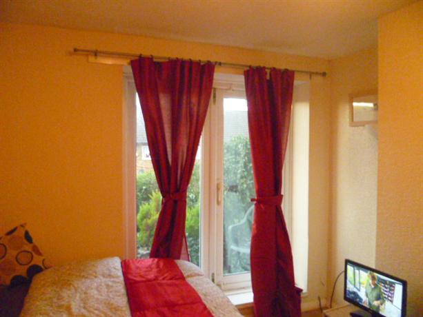 London Harold's 1 Bed Flat Sleep 2-8