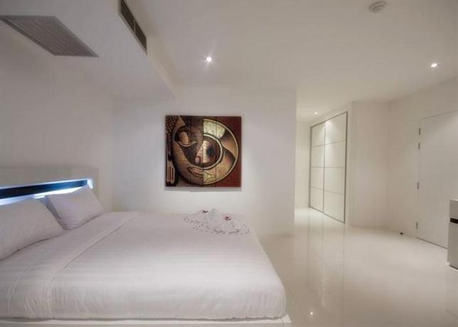 Sunset Plaza Phuket Serviced Apartments