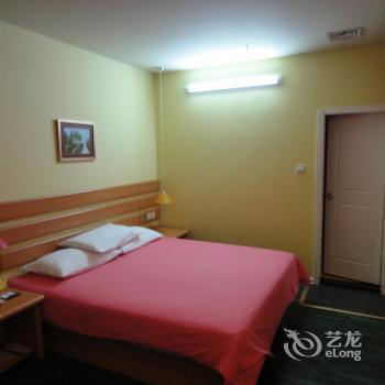 Home Inn Guangzhou Shangxiajiu Changshou Road Metro Station - 