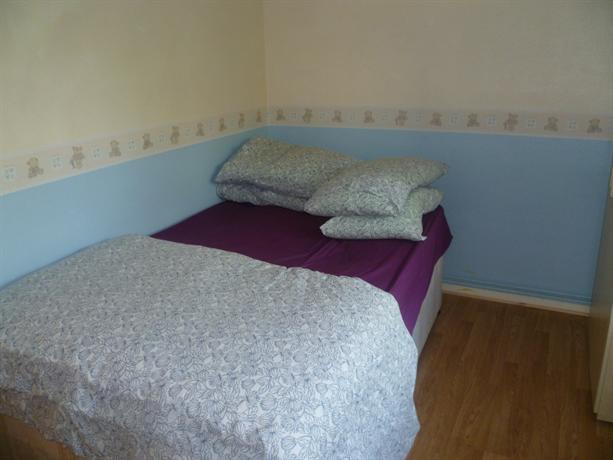 London Candid 2 Bed Flats Sleeps 4 -14