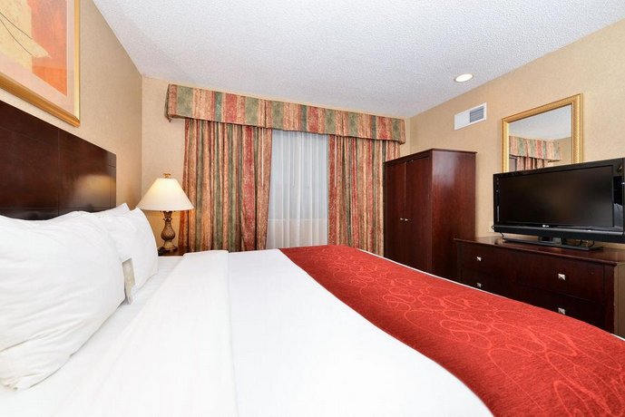 Comfort Suites Chicago Oakbrook Terrace Compare Deals
