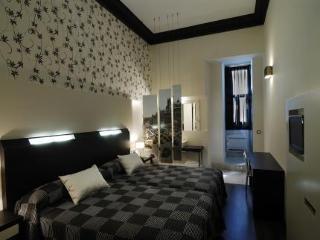 호텔 알함브라 스위트, Hotel Alhambra Suites