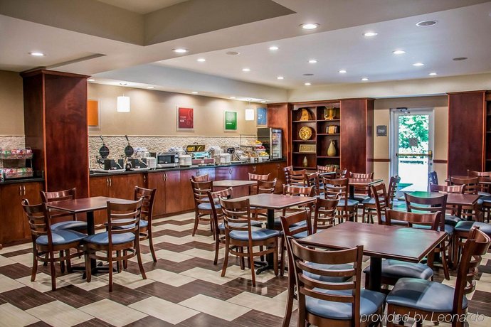Comfort Suites Bluffton Compare Deals