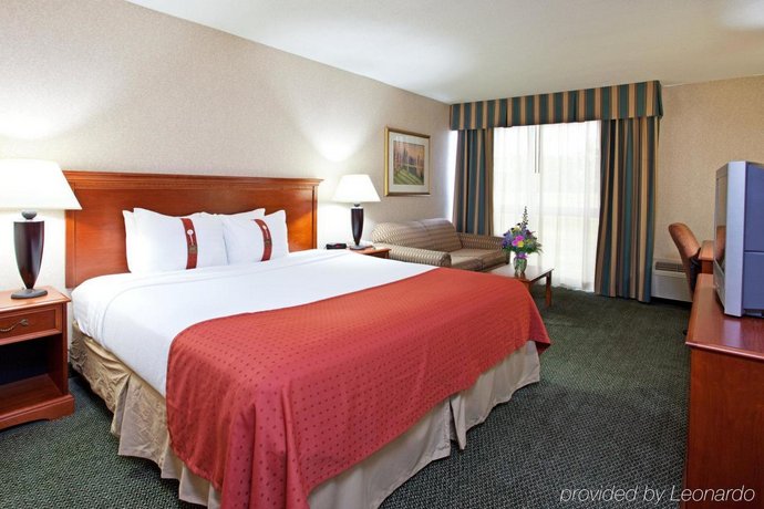 Holiday Inn Cincinnati Riverfront Covington Compare Deals