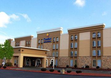 Comfort Inn And Suites East Hartford Compare Deals