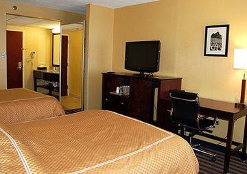 Comfort Inn And Suites East Hartford Compare Deals