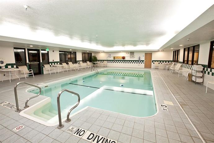 Holiday Inn Express Hotel Suites Plymouth Indiana Compare Deals About Holiday Inn Express Hotel Suites Plymouth Indiana