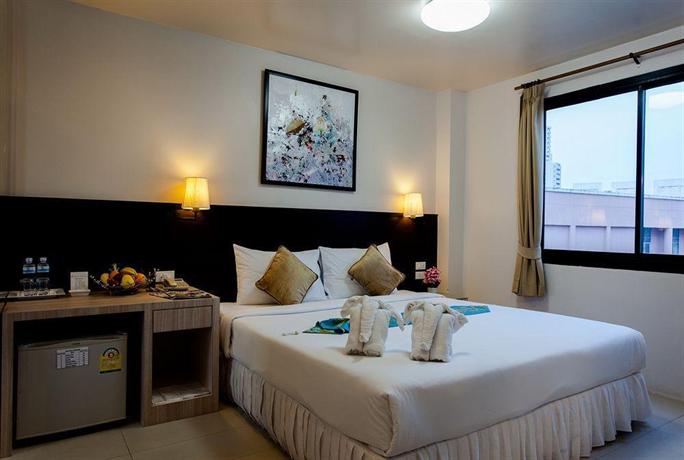 Phuket Guest Friendly Hotels - White Patong Hotel