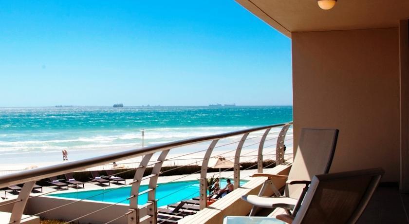 Lagoon Beach Hotel & Spa, Cape Town - Compare Deals