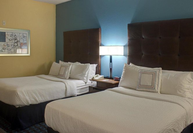 Comfort Inn Suites Dallas Addison Farmers Branch Compare Deals