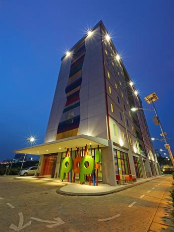 POP Hotel BSD City Tangerang Serpong Compare Deals