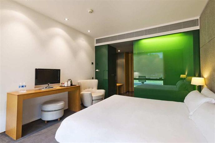 La Mola Hotel & Conference Center