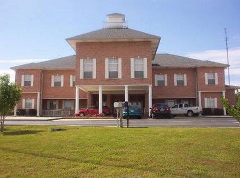 Collins Inn Suites Compare Deals About Collins Inn Suites