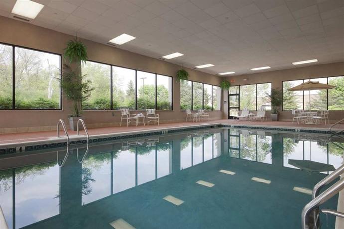 Hampton Inn East Lansing - Compare Deals