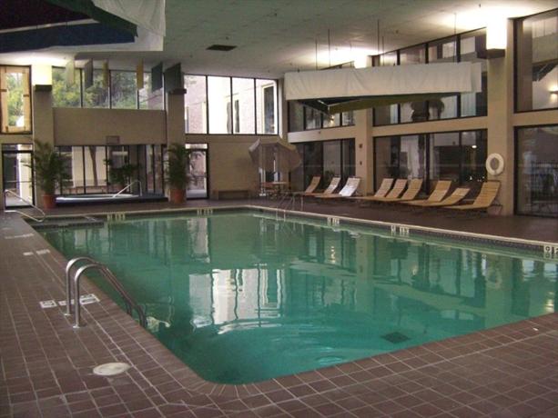 Holyoke Holiday Inn Conference Center Compare Deals About Holyoke Holiday Inn Conference Center
