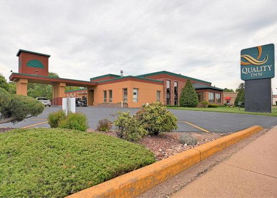 The Fern Hotel Wisconsin Rapids Compare Deals About The Fern Hotel