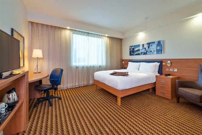 Hampton By Hilton Luton Airport Hotel Hampton By Hilton Luton Airport Hotel