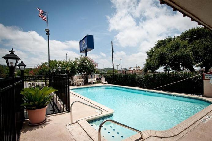 Lone Star Inn Kerrville Fredericksburg Compare Deals