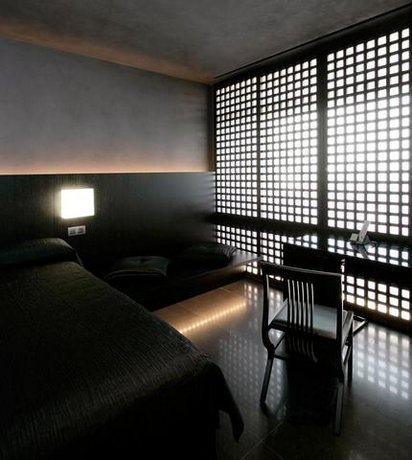 Hotel puerta america, madrid compare deals Hotel puerta america