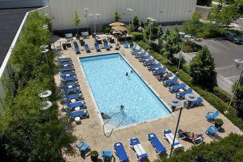 토론토 돈밸리 호텔 & 스위트, Toronto Don Valley Hotel & Suites