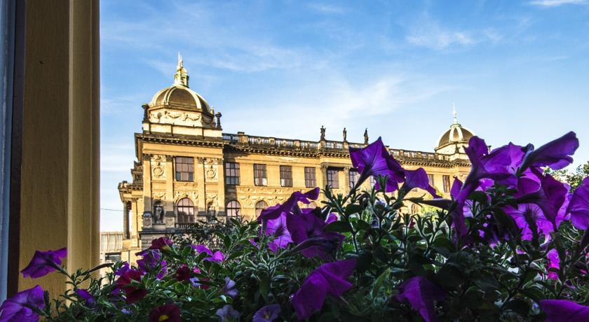 바츨라프 스퀘어 호텔, Wenceslas Square Hotel